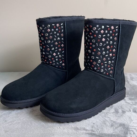 UGG CLASSIC Short Stud II - Picture 4 of 8